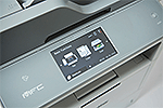 MFC-L6800DW mit Touchscreen-Farbdisplay