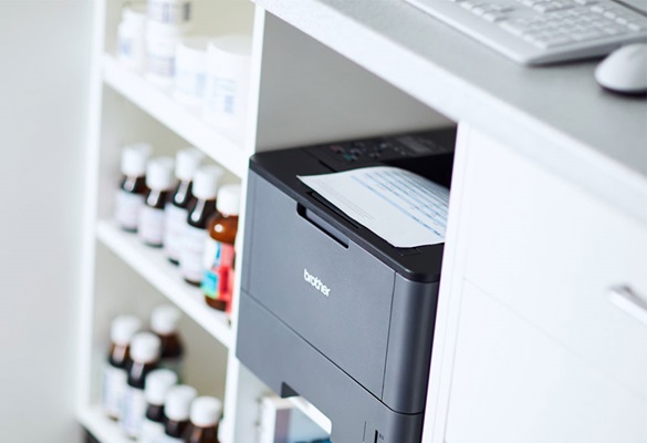 Brother HL-L2375DW Mono-Laserdrucker in einem Apotheke Unter dem Ladentisch Neben Medikamente