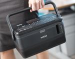Brother PT-D800W wird getragen
