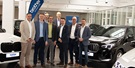 Männer vor neuen BMXi1