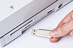ADS-1600W ermöglicht Scannen direkt auf den USB-Stick